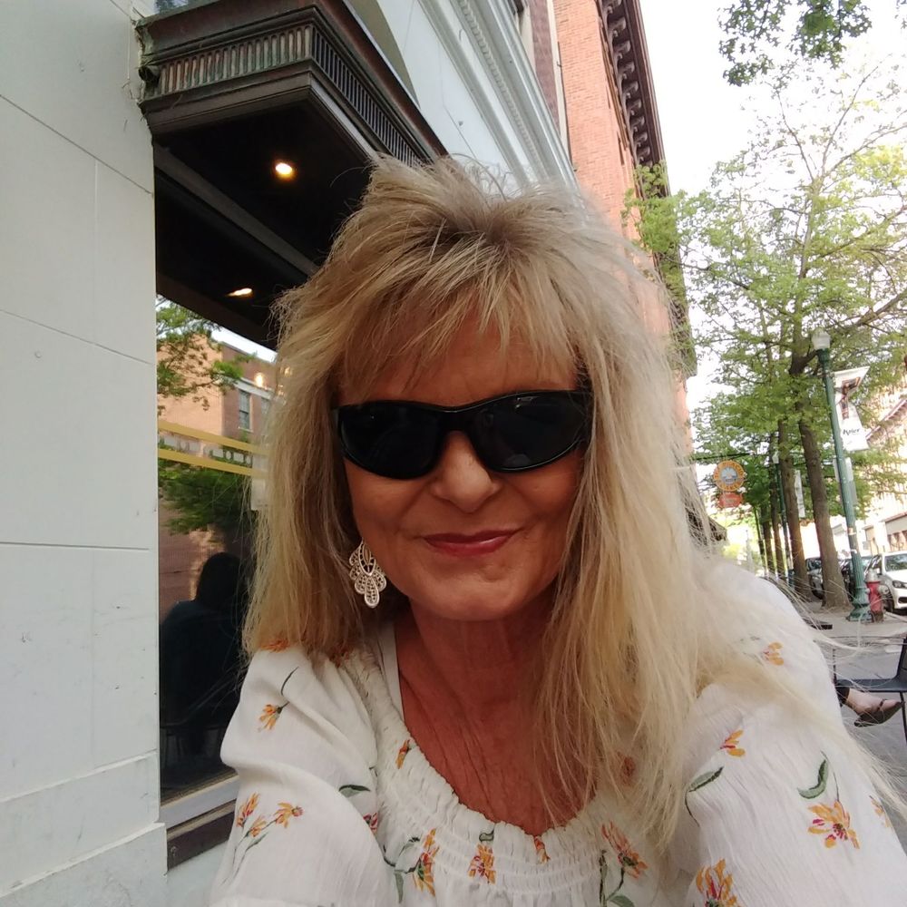 Meet your Posher, Violet